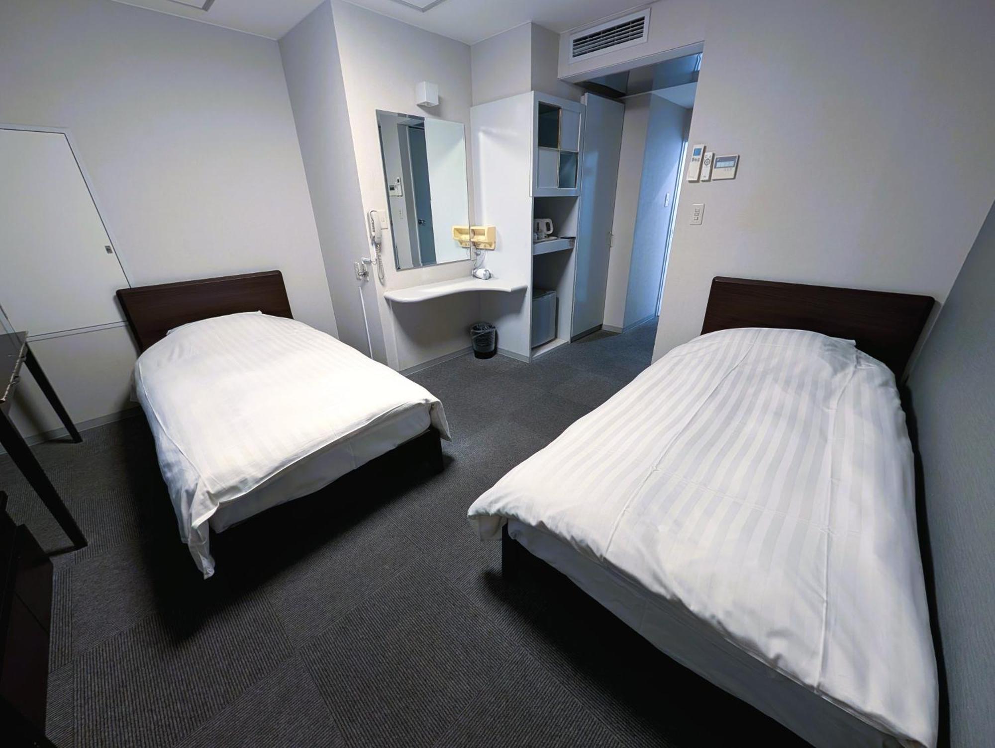 The Shin-Okubo International Hotel Токио Экстерьер фото